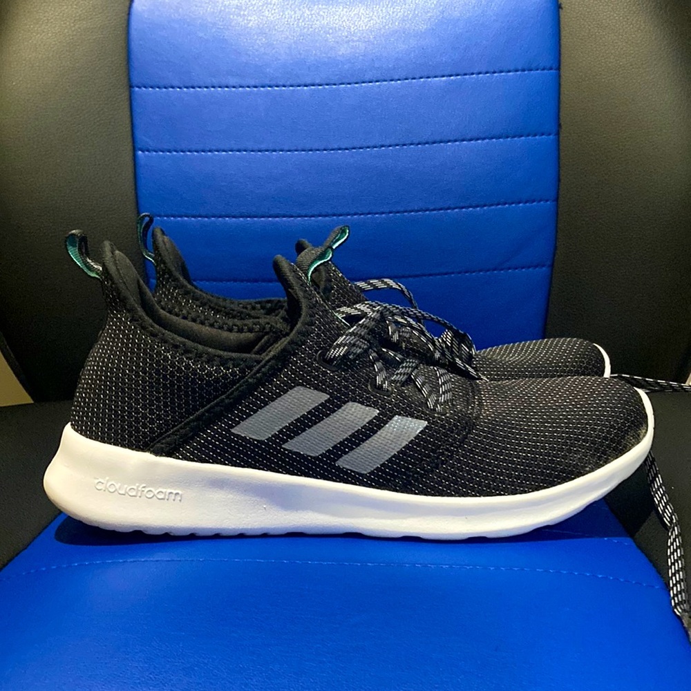 Women’s black Adidas Cloudfoam Pure running shoes, size 8 1/2